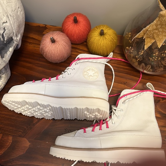 Converse Unisex Chuck Taylor® Crafted Boot in Egret - Picture 14 of 16